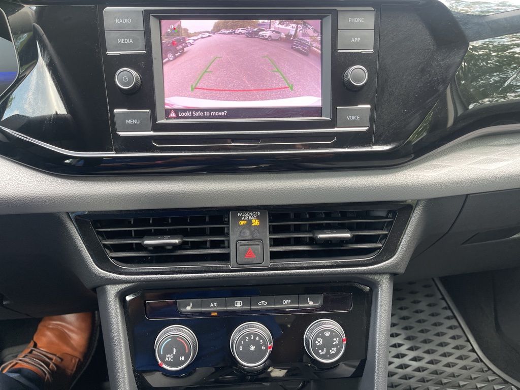 2024 Volkswagen Taos S photo 27