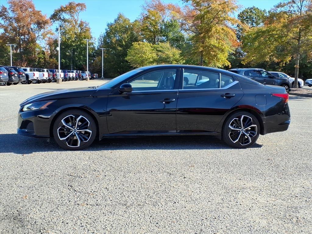 2024 Nissan Altima 2.5 SR photo 4