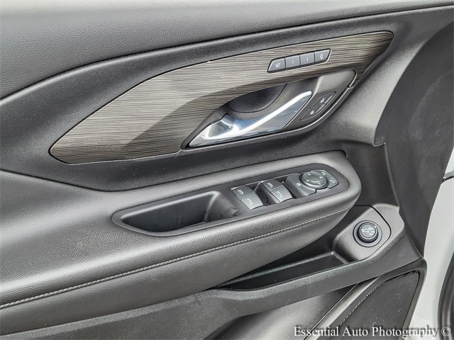 2023 GMC TERRAIN - Image 14