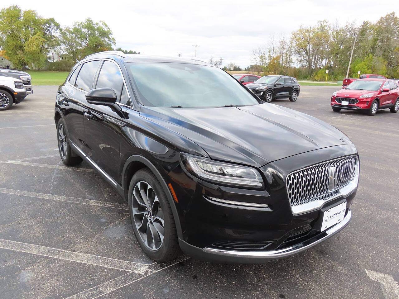 2022 Lincoln Nautilus Reserve photo 3