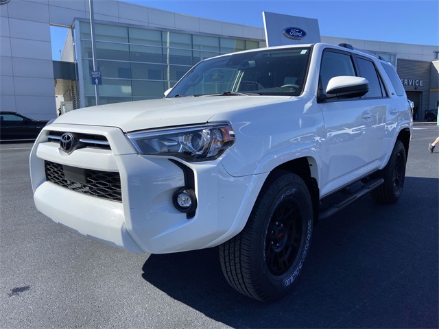 2022 Toyota 4Runner SR5's photo