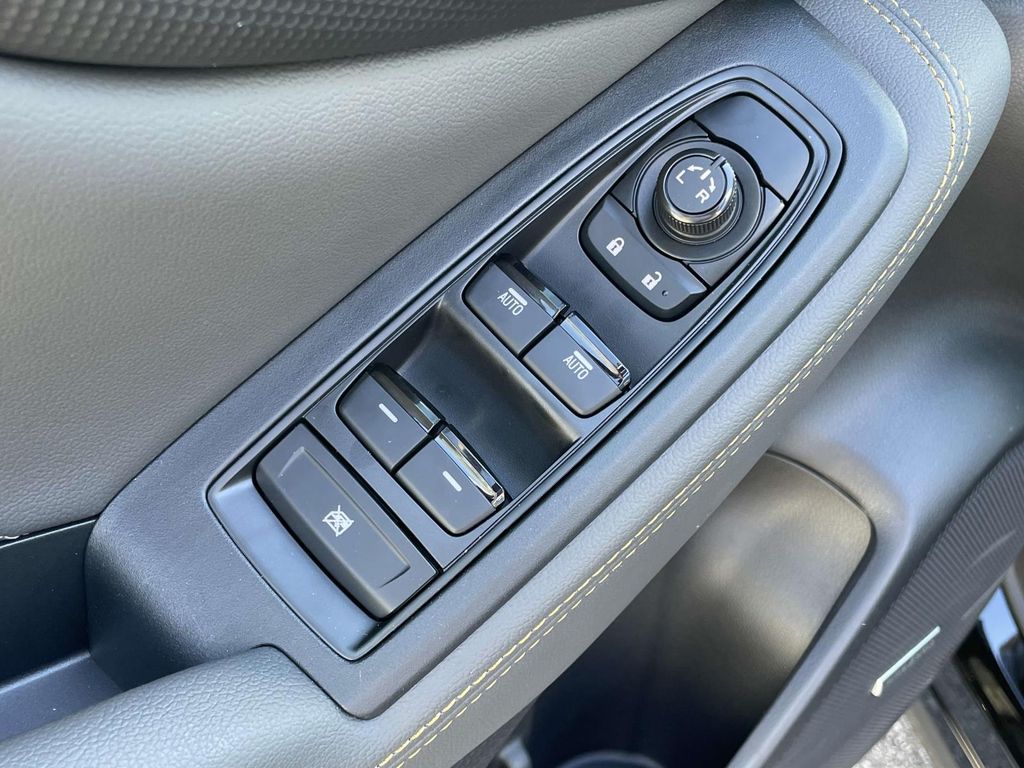 2025 Subaru Forester Wilderness photo 2