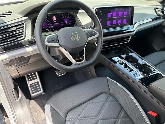 2025 Volkswagen Atlas Peak Edition SE photo 32