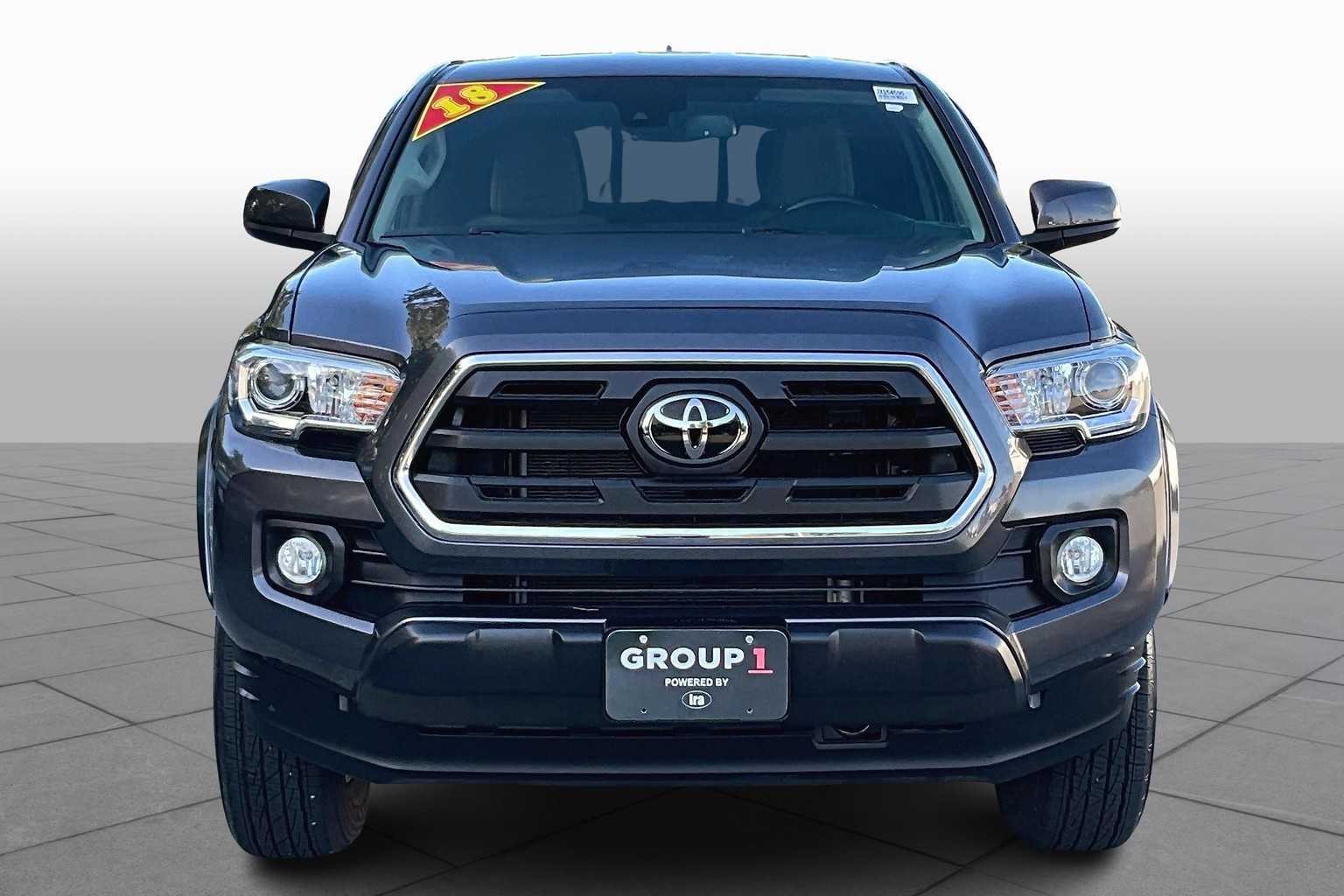 2018 Toyota Tacoma SR5 TRD Sport photo 3