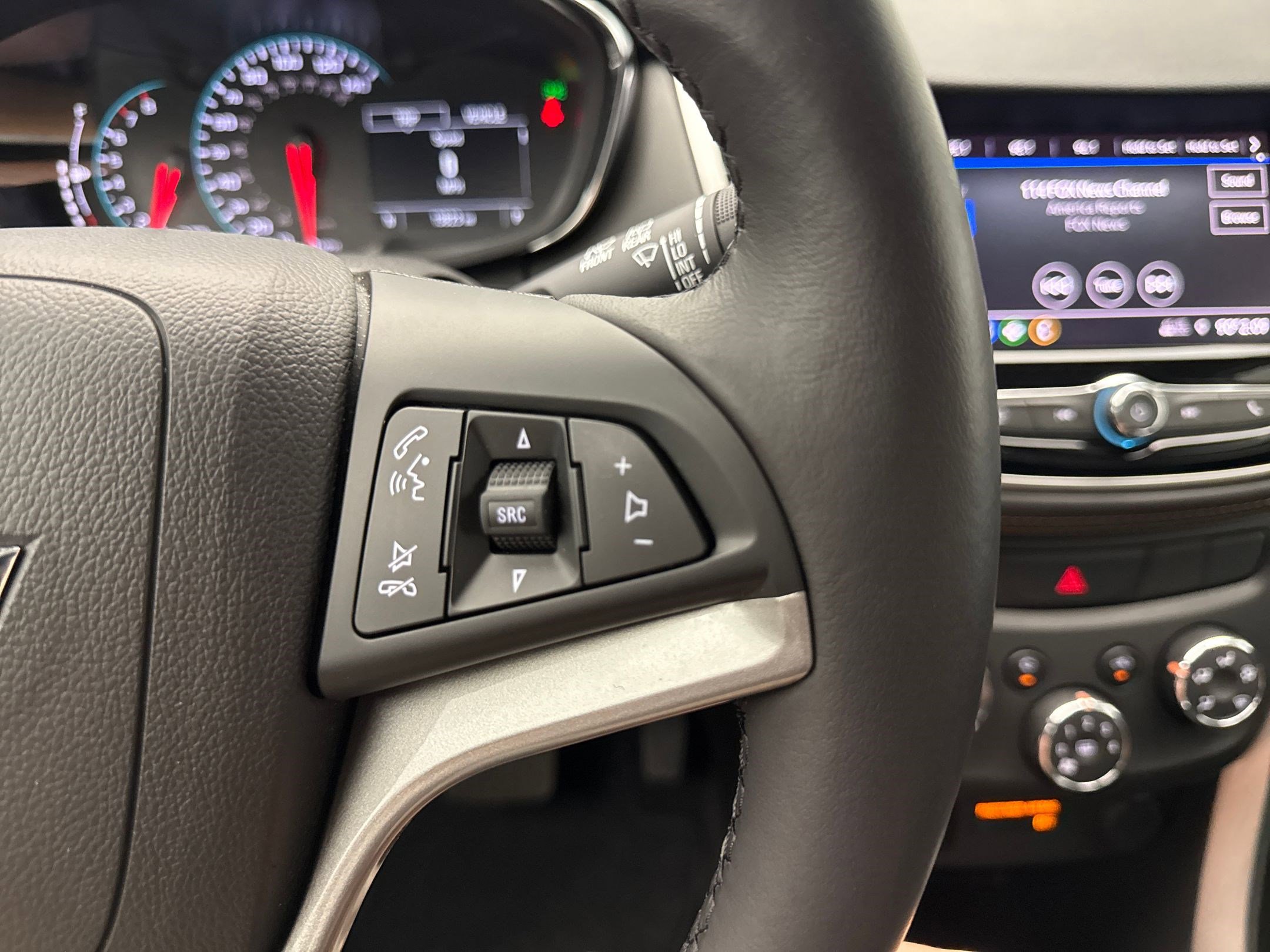 2022 Chevrolet Trax LT photo 37