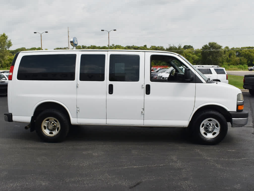 2014 Chevrolet Express 2500 LT photo 12