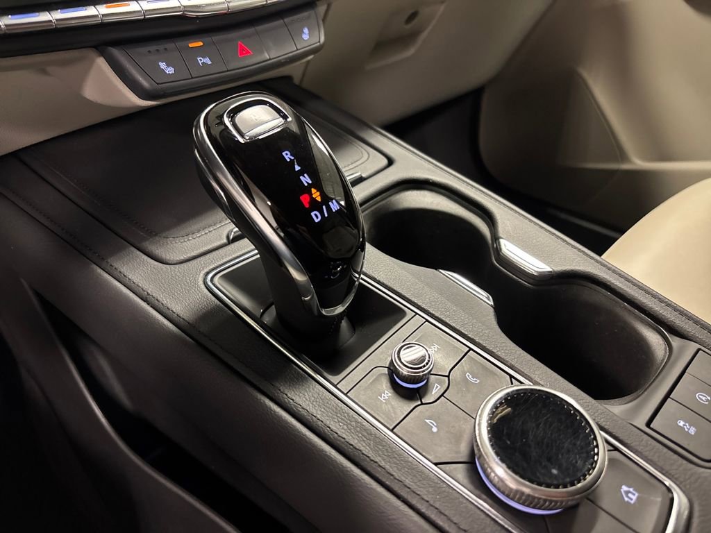 2022 Cadillac XT4 Luxury photo 21