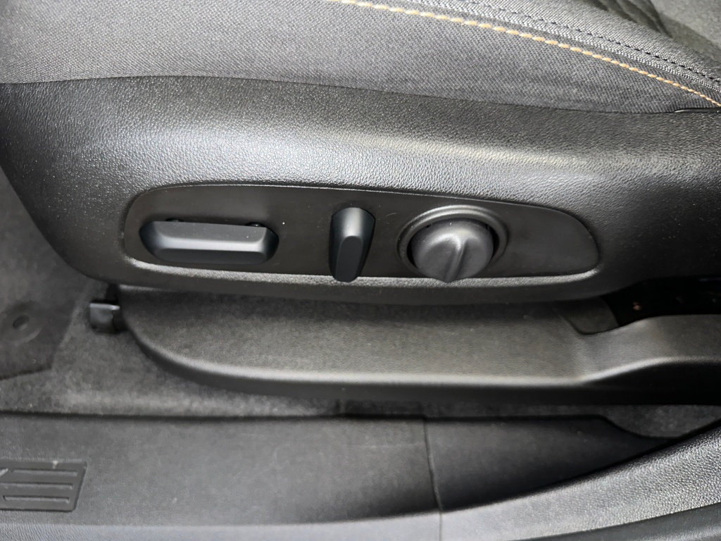 2019 Chevrolet Equinox LT photo 3