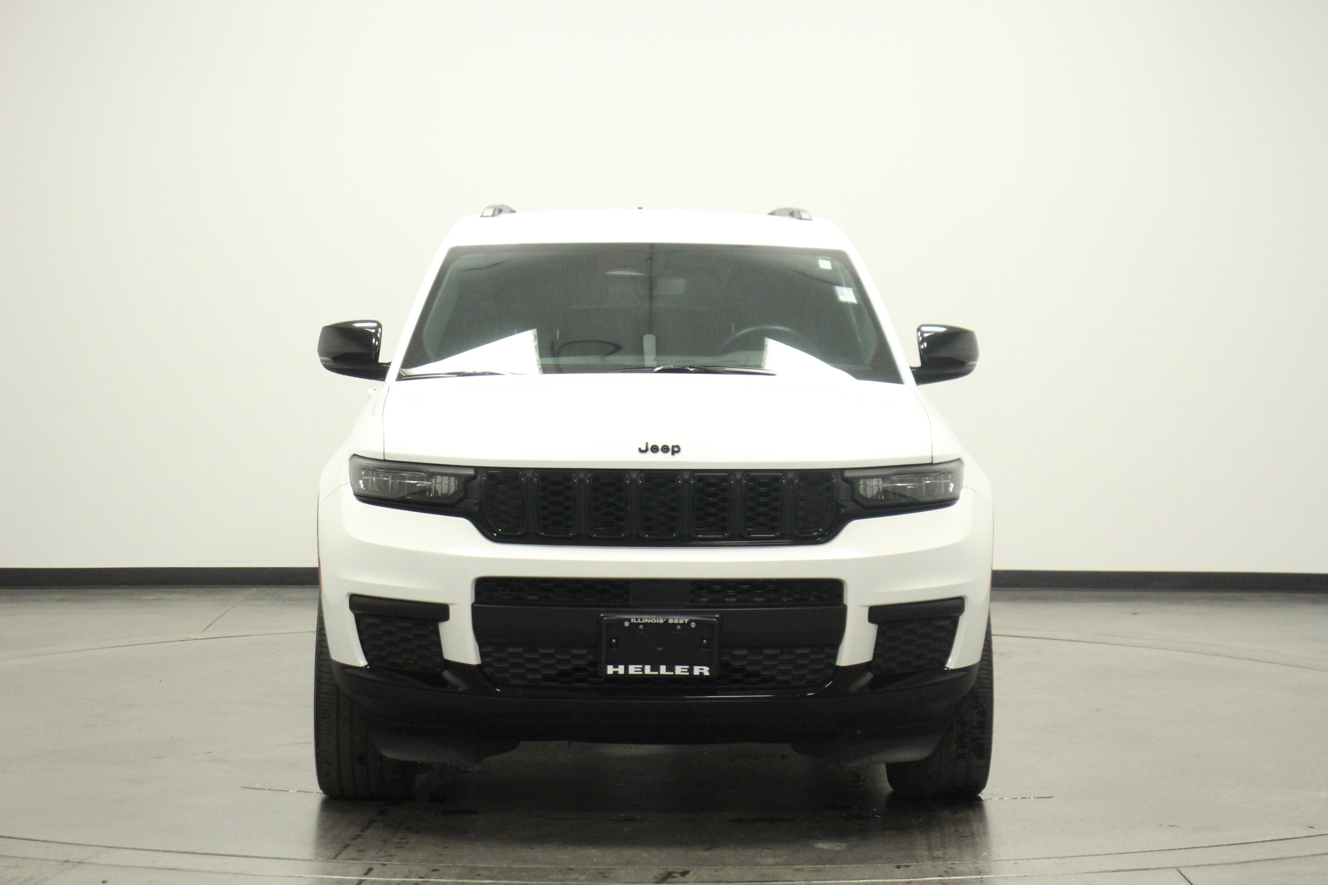 2021 Jeep Grand Cherokee Altitude photo 2