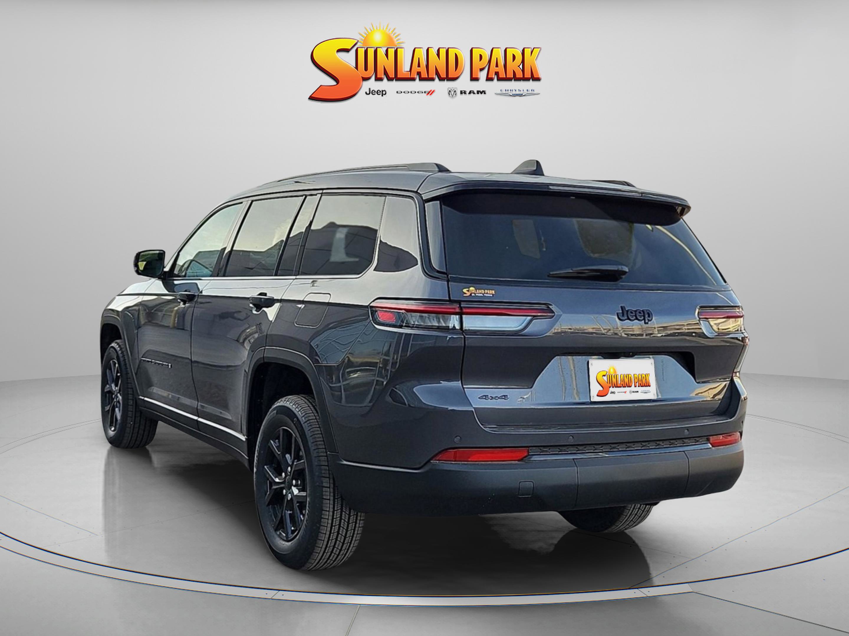 2025 Jeep Grand Cherokee Altitude X photo 3