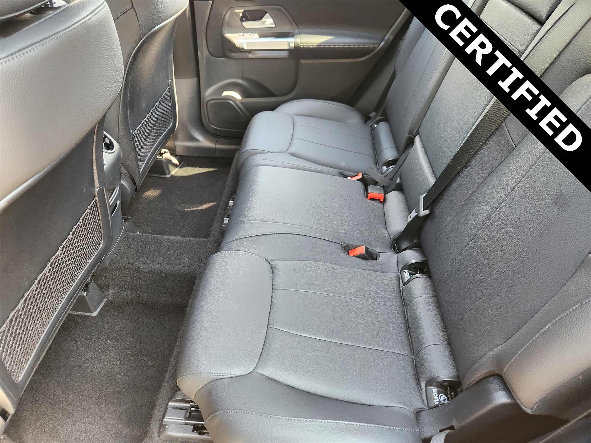 2025 Mercedes Benz GLB 250 photo 28