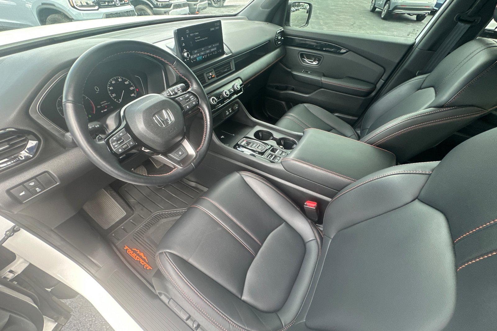 2023 Honda Pilot TrailSport photo 9