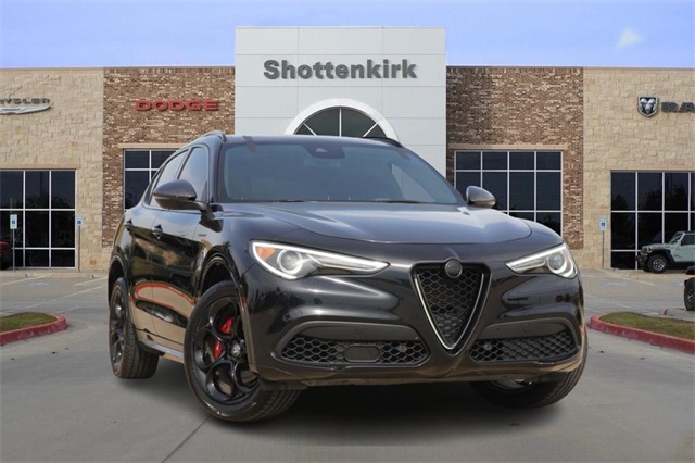 2022 Alfa Romeo Stelvio Ti Veloce's photo