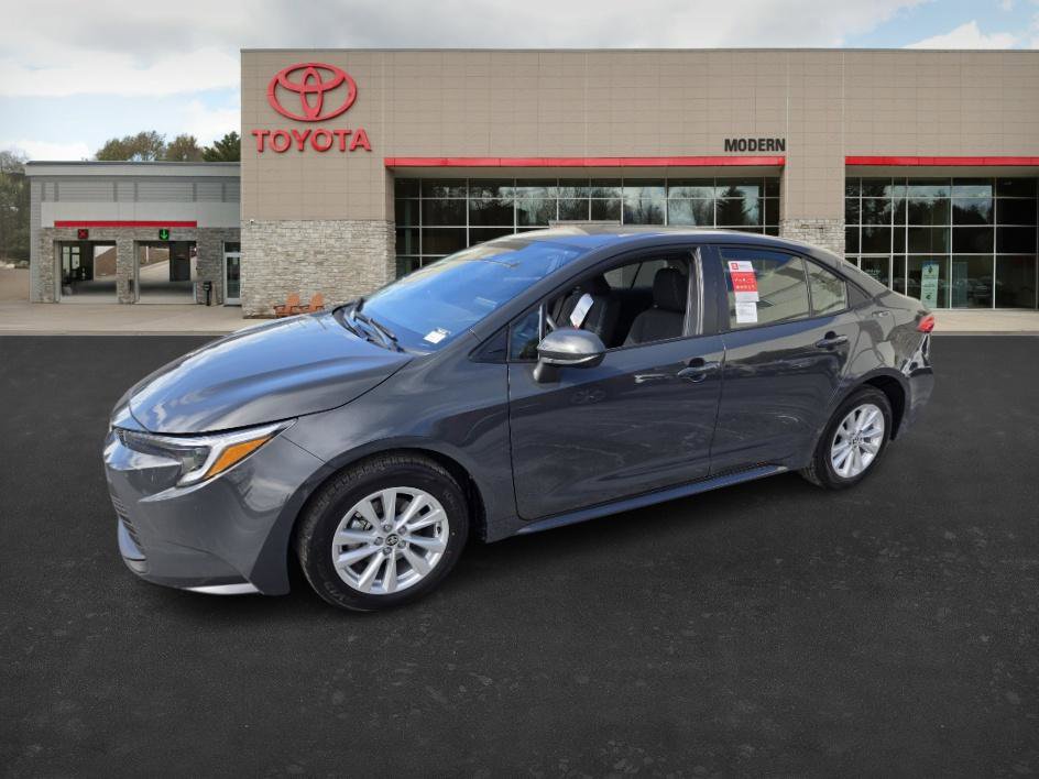 2026 Toyota Corolla LE's photo