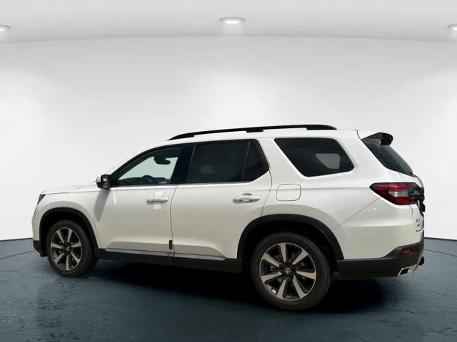 2025 Honda Pilot Touring photo 3