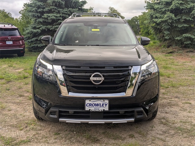 2025 Nissan Pathfinder SL photo 8