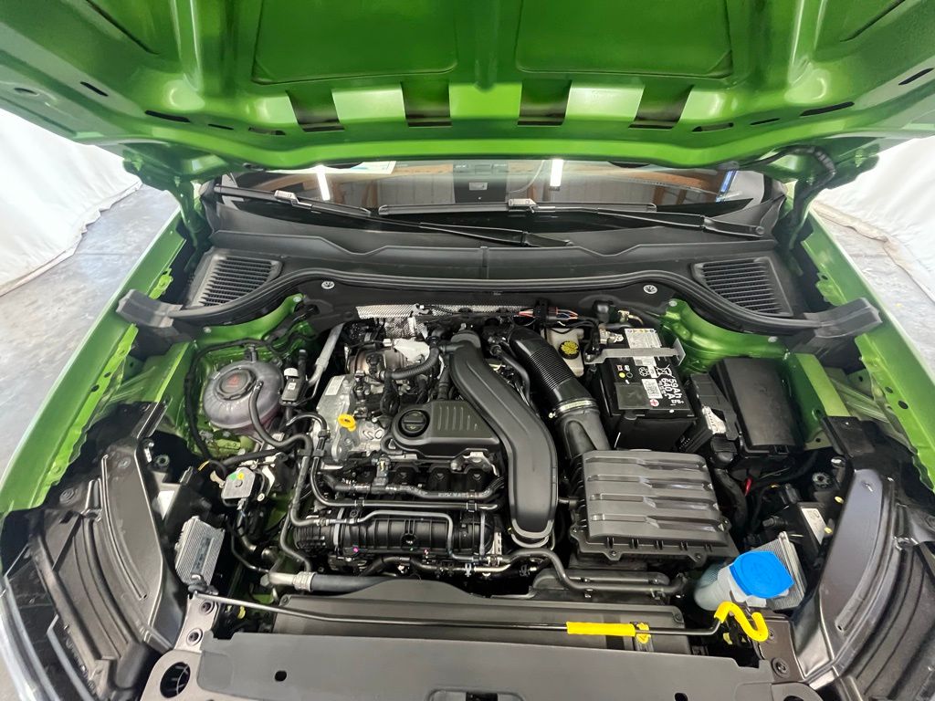 2025 Volkswagen Taos SE photo 25