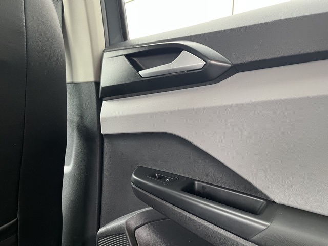 2022 Volkswagen Taos SE photo 45