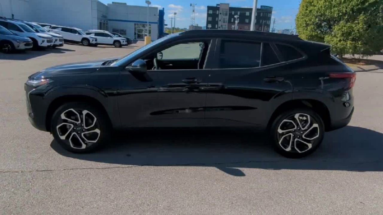 2026 Chevrolet Trax photo 3