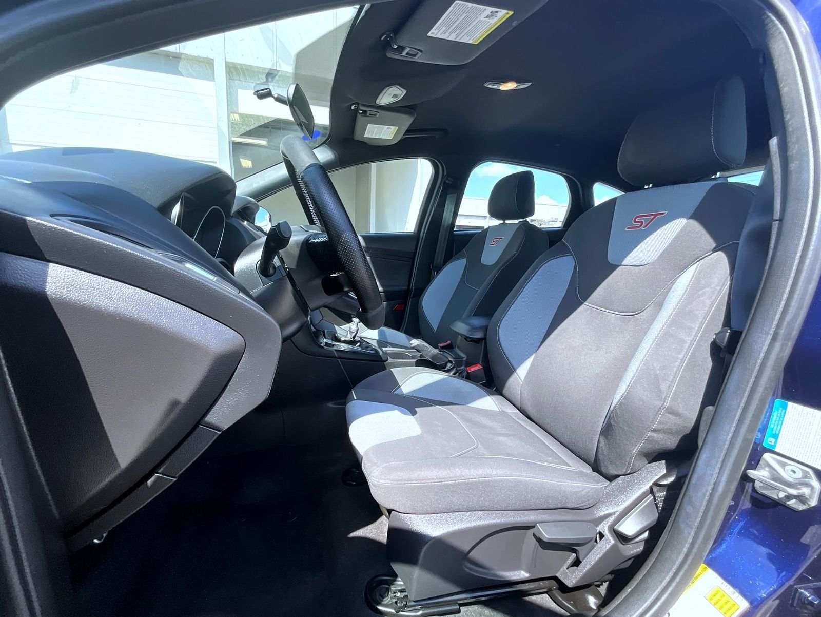 2017 Ford Focus ST photo 10