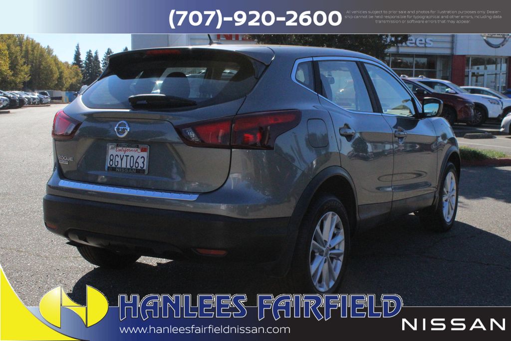 2018 Nissan Rogue Sport S photo 4