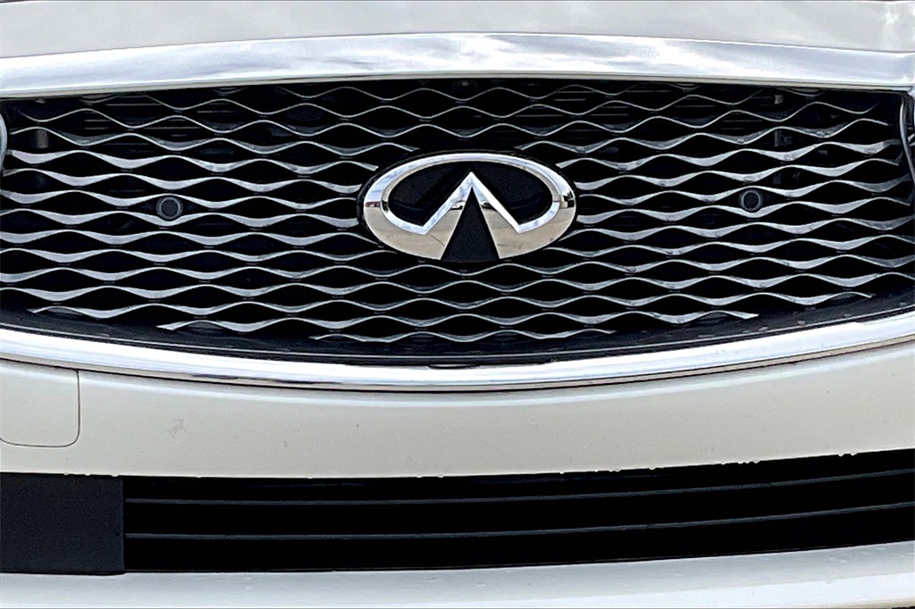 2024 Infiniti Q50 LUXE photo 6