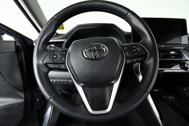 2024 Toyota Venza LE photo 2
