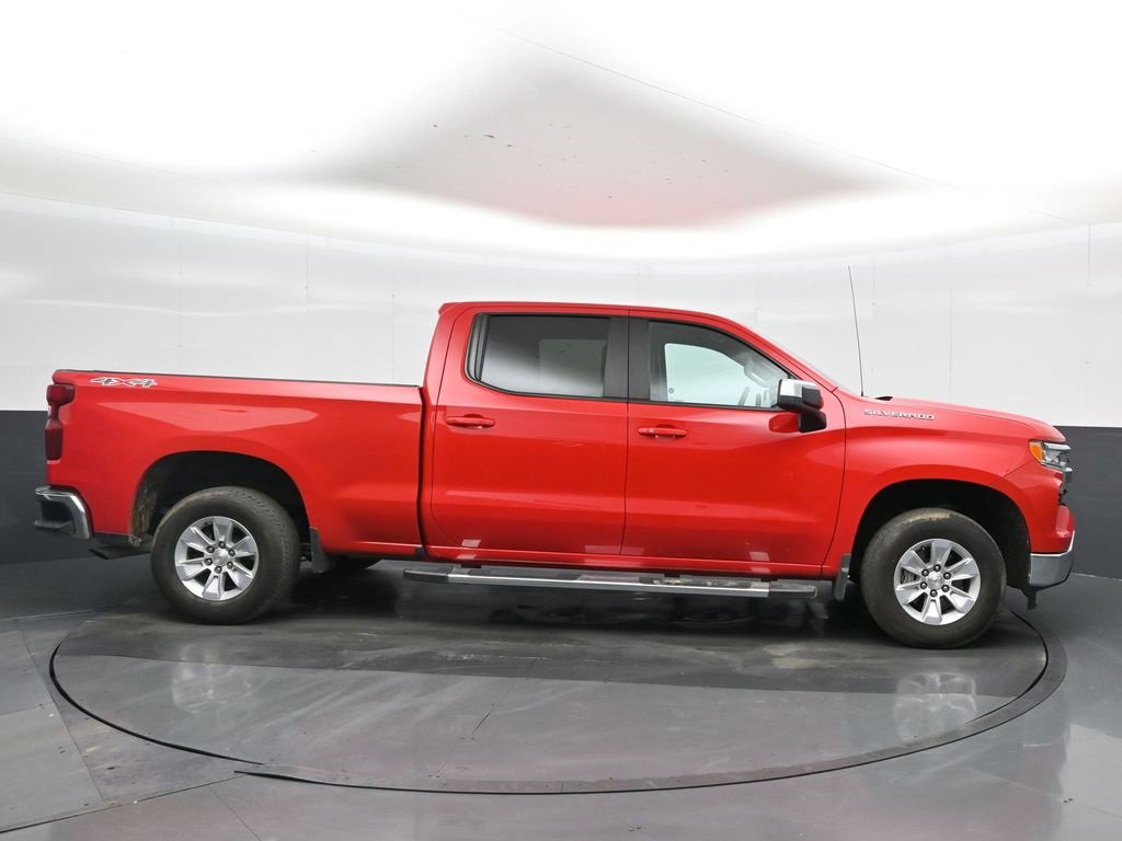 2023 Chevrolet Silverado 1500 LT photo 4