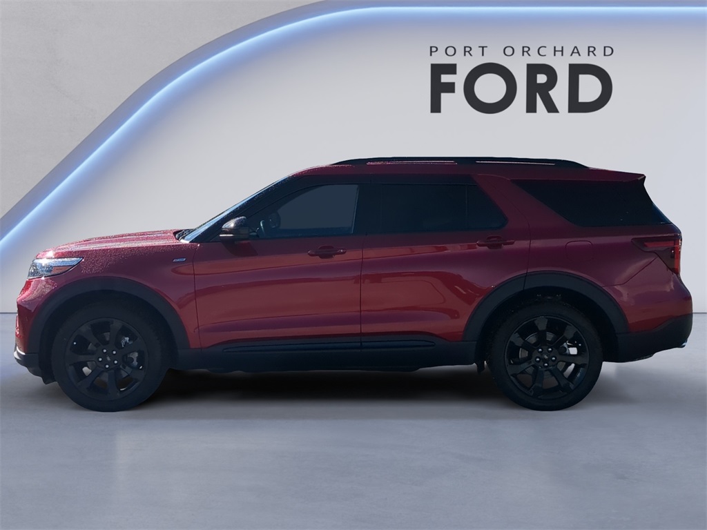 2023 Ford Explorer ST-Line photo 2