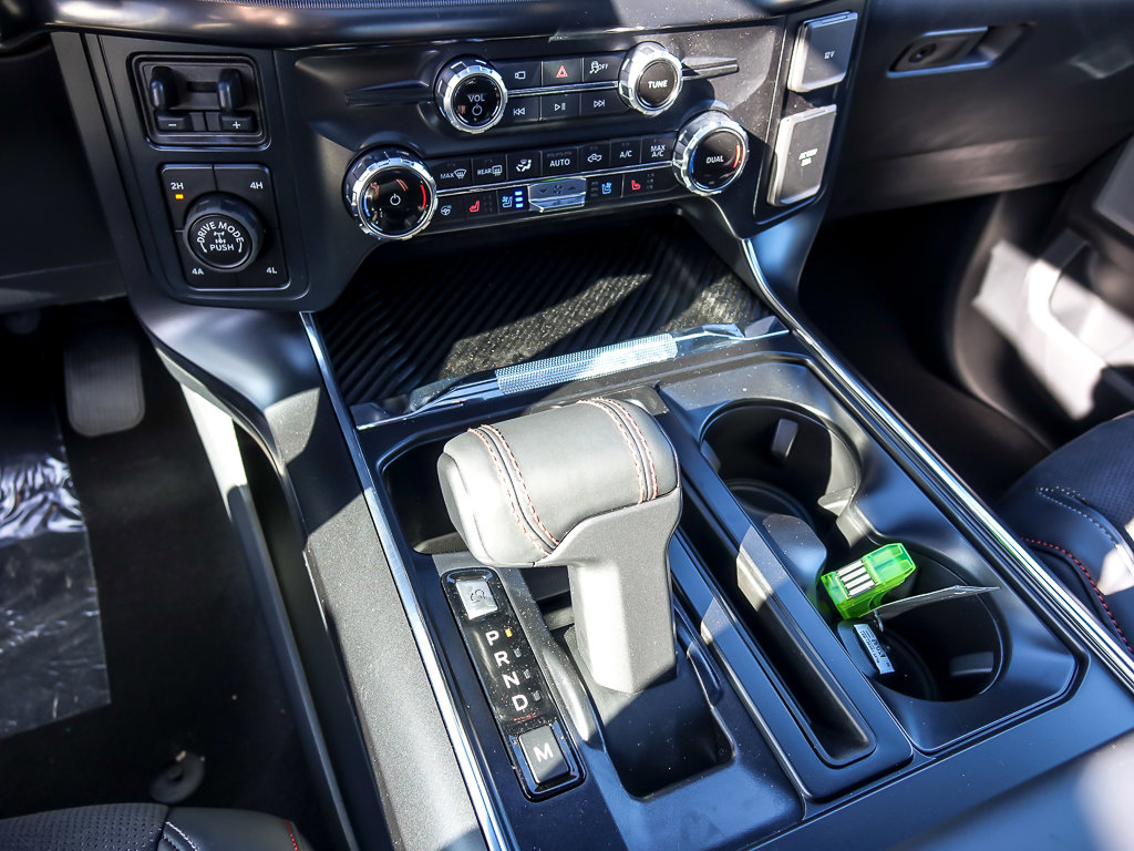 2025 FORD F-150 - Image 24