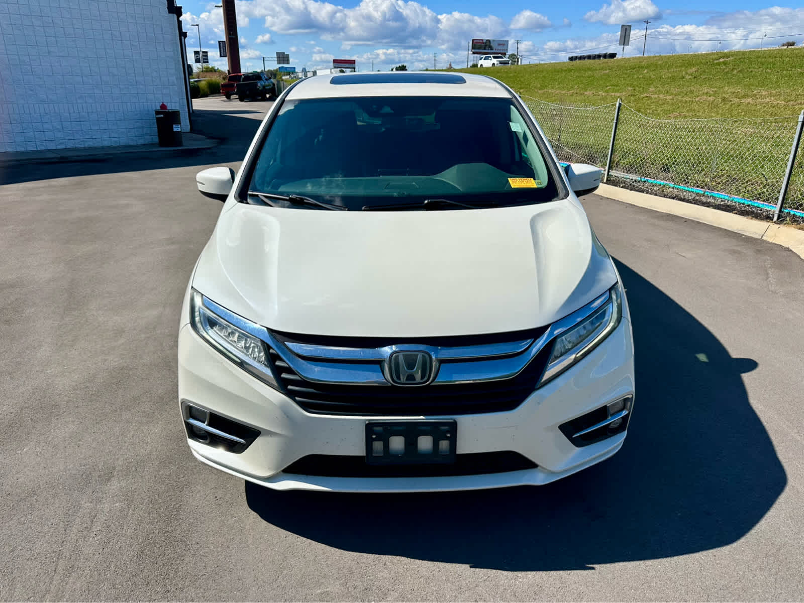 2018 Honda Odyssey Elite photo 2