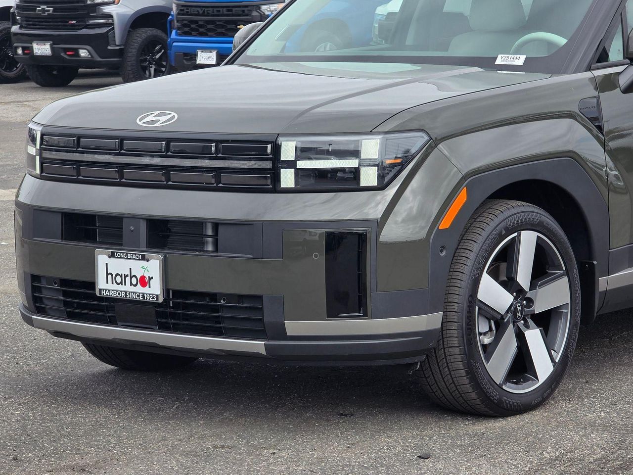 2025 Hyundai Santa Fe Limited photo 4