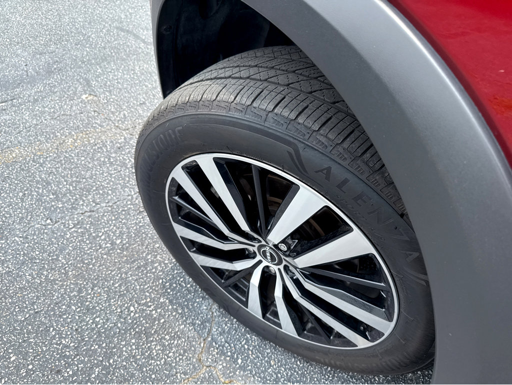 2024 Nissan Pathfinder Platinum photo 20