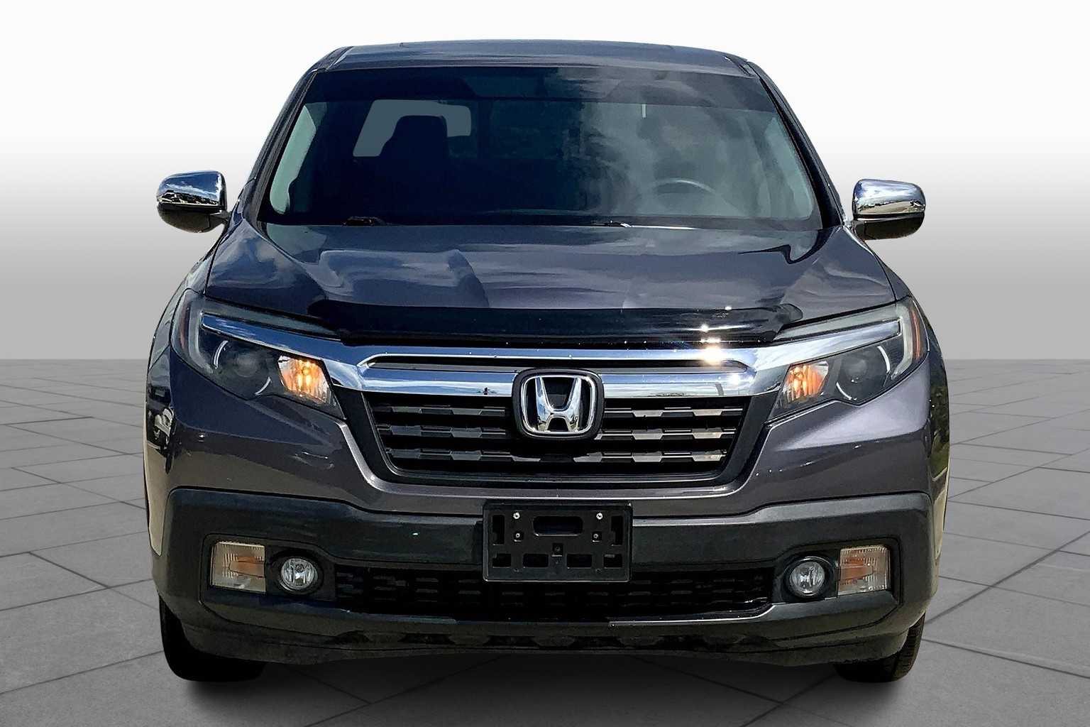2019 Honda Ridgeline RTL photo 3