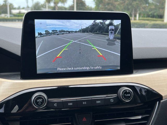 2021 Ford Escape Titanium photo 8