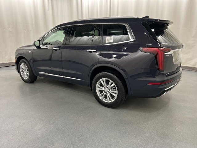2025 Cadillac XT6 Luxury photo 3