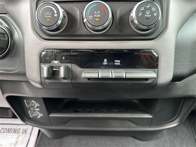 2024 Ram 2500 Big Horn photo 17