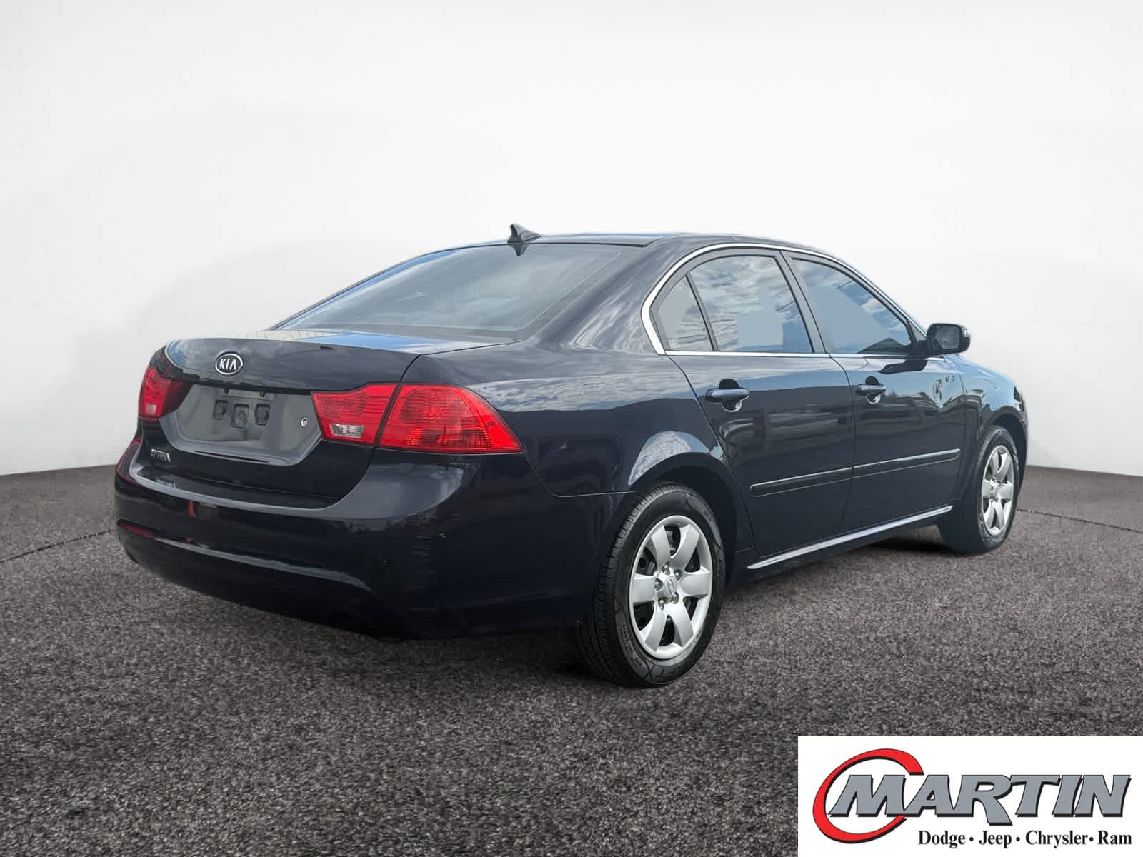 2010 Kia Optima LX photo 5