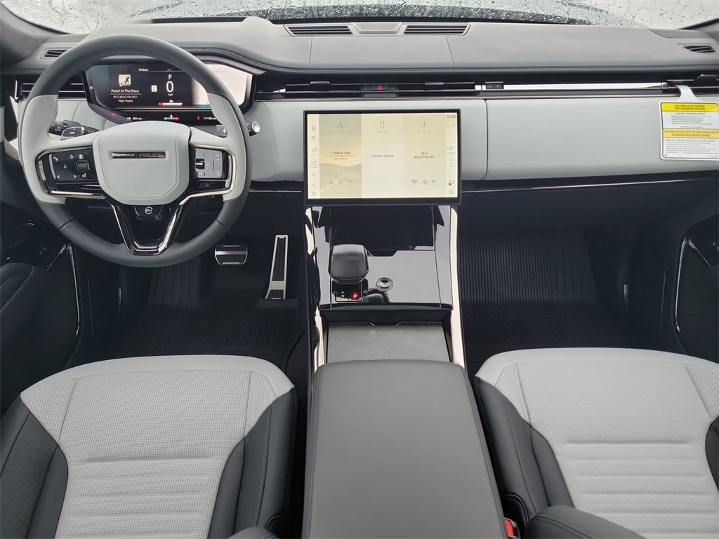 2025 Land Rover Range Rover Sport photo 16