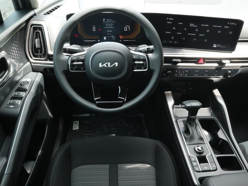 2025 Kia Sorento LX photo 6