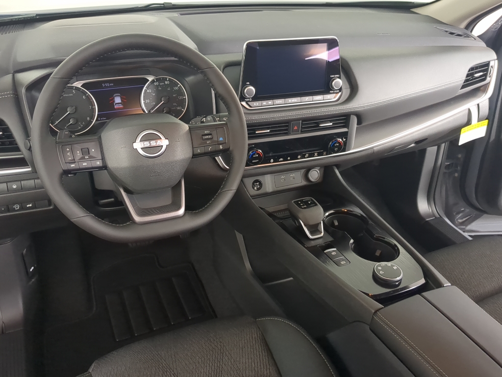 2026 Nissan Rogue SV photo 11