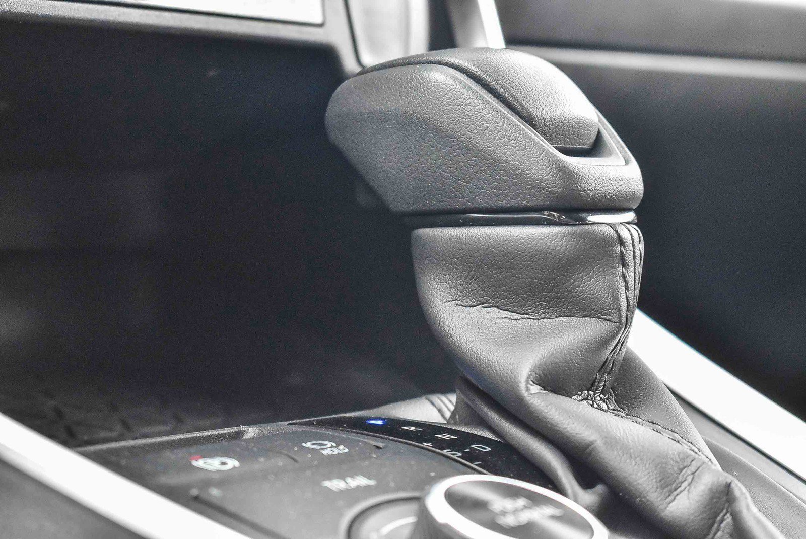 2021 Toyota RAV4 XLE photo 19