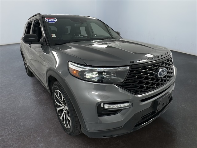 2022 Ford Explorer ST-LINE's photo