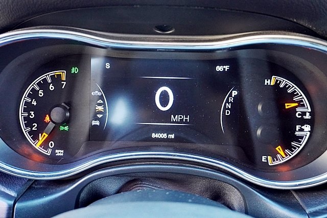 Used 2021 White Jeep Laredo E image 30