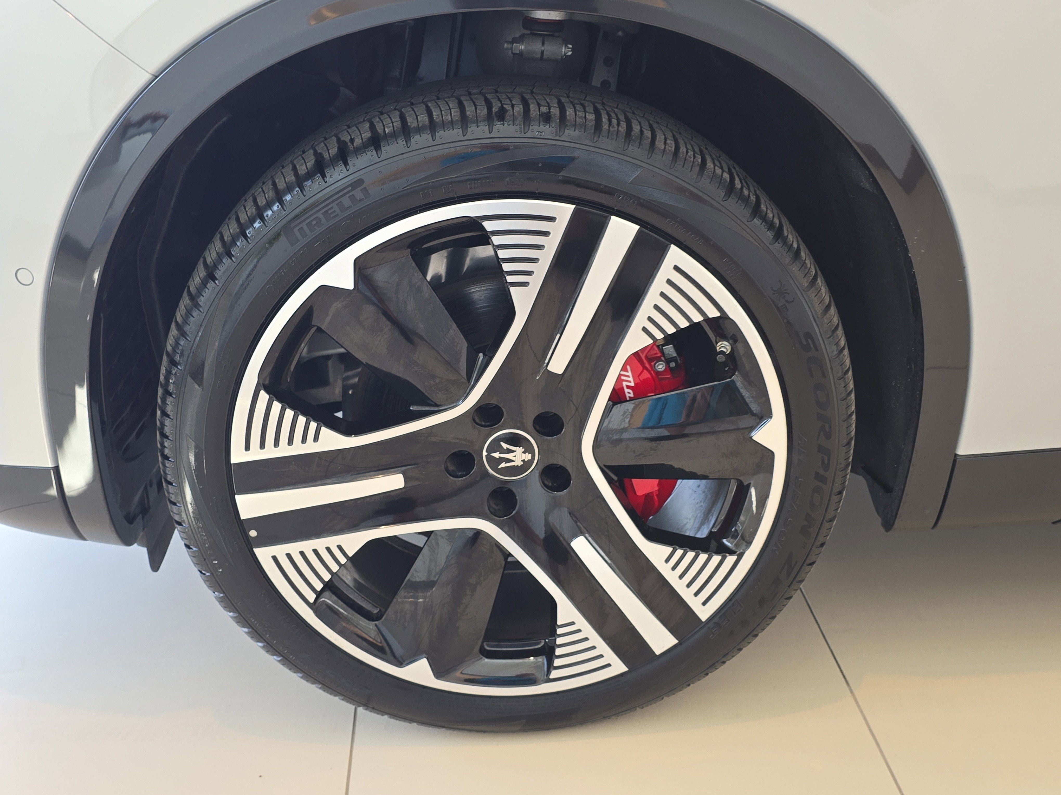 2025 Maserati Grecale photo 18