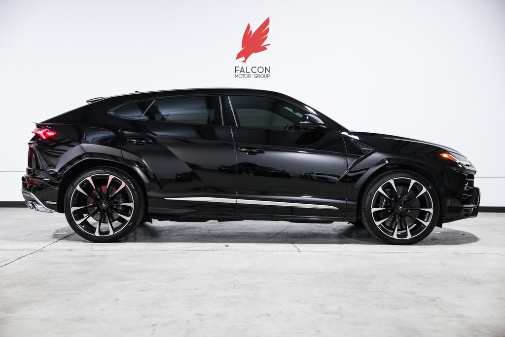 2019 Lamborghini Urus Base's photo