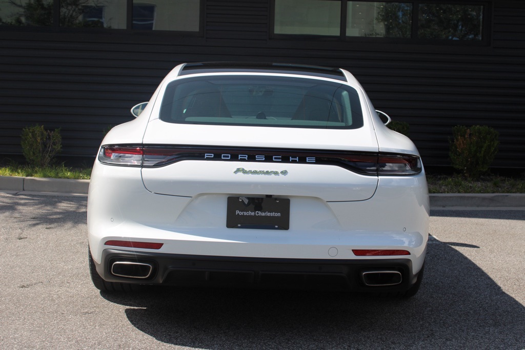 2023 Porsche Panamera E-Hybrid 4 photo 6