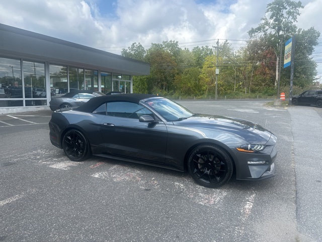 2020 Ford Mustang EcoBoost Premium photo 3