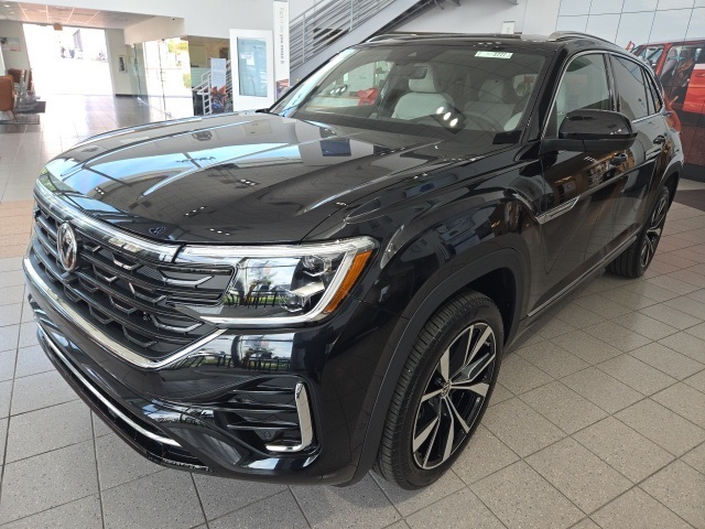 2025 Volkswagen Atlas Cross Sport SEL Premium R-Line photo 4