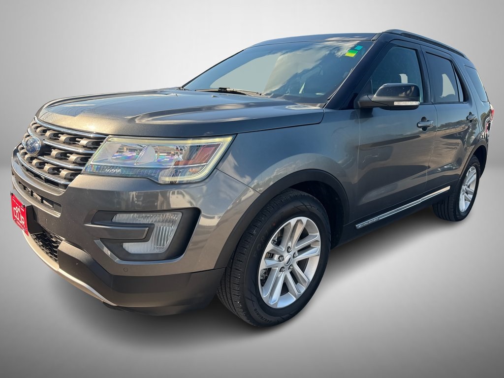 2017 Ford Explorer XLT photo 2